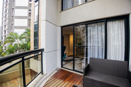 Apartamento à venda com 170m², 2 quartos e 3 vagasVaranda