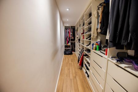 Apartamento à venda com 170m², 2 quartos e 3 vagasCloset