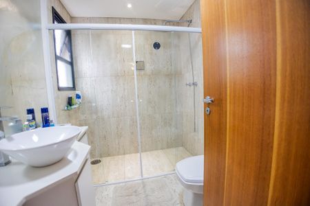 Apartamento à venda com 170m², 2 quartos e 3 vagasBanheiro da Suíte