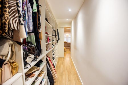 Apartamento à venda com 170m², 2 quartos e 3 vagasCloset