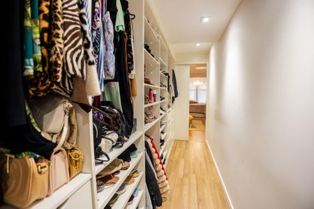 Apartamento à venda com 170m², 2 quartos e 3 vagasCloset