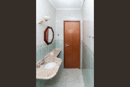 Casa à venda com 310m², 3 quartos e 4 vagasSalão Banheiro