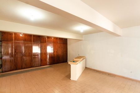 Casa à venda com 310m², 3 quartos e 4 vagasSalão