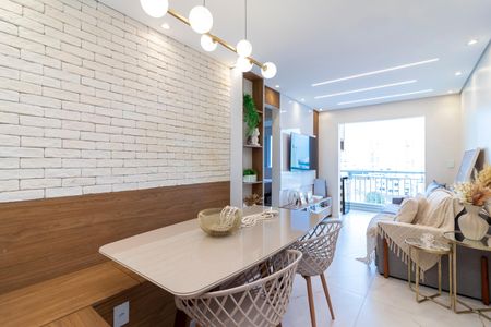 Apartamento à venda com 52m², 2 quartos e 1 vaga Apartamento à venda com 52m², 2 quartos e 1 vagaSala de Jantar