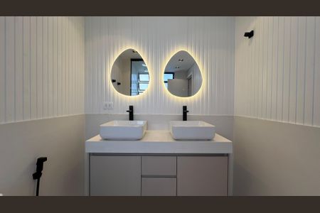 Apartamento à venda com 180m², 3 quartos e 2 vagasBanheiro da Suíte 3