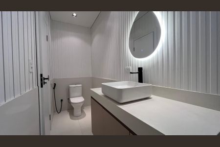 Apartamento à venda com 180m², 3 quartos e 2 vagasBanheiro da Suíte 2