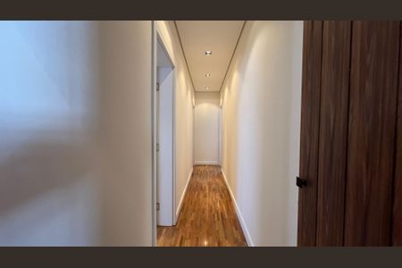 Apartamento à venda com 180m², 3 quartos e 2 vagasCorredor