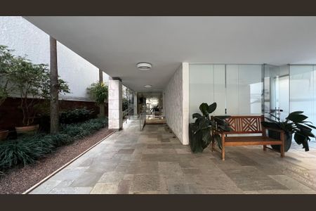 Apartamento à venda com 180m², 3 quartos e 2 vagasEntrada