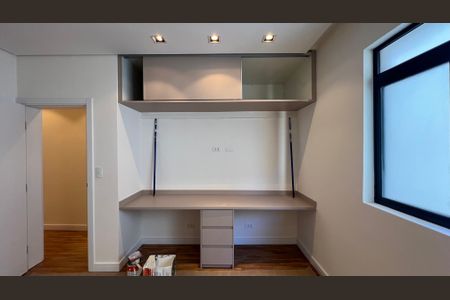 Apartamento à venda com 180m², 3 quartos e 2 vagasSuíte 3