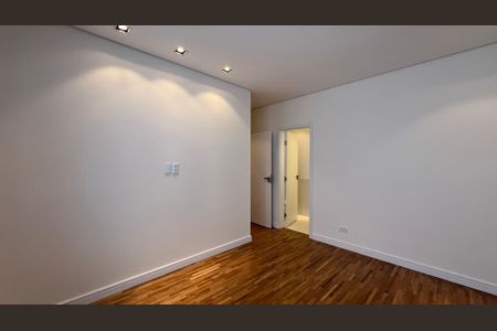 Apartamento à venda com 180m², 3 quartos e 2 vagasSuíte 2