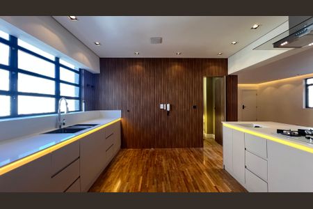 Apartamento à venda com 180m², 3 quartos e 2 vagasCozinha