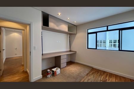 Apartamento à venda com 180m², 3 quartos e 2 vagasSuíte 3