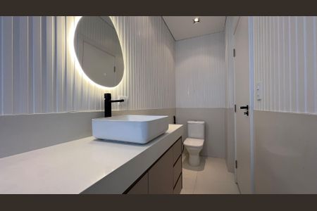 Apartamento à venda com 180m², 3 quartos e 2 vagasBanheiro da Suíte 1