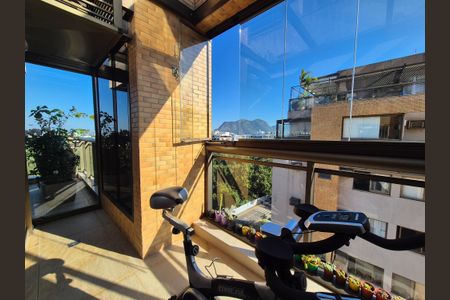 Apartamento à venda com 235m², 2 quartos e 2 vagasVaranda da Suíte 2