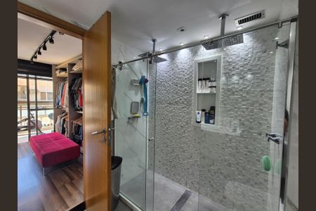 Apartamento à venda com 235m², 2 quartos e 2 vagasBanheiro da Suíte 2