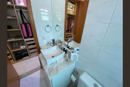 Casa à venda com 170m², 3 quartos e 3 vagasBanheiro Suíte