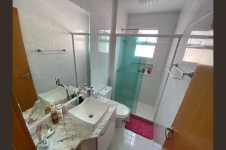 Casa à venda com 170m², 3 quartos e 3 vagasBanheiro Suíte