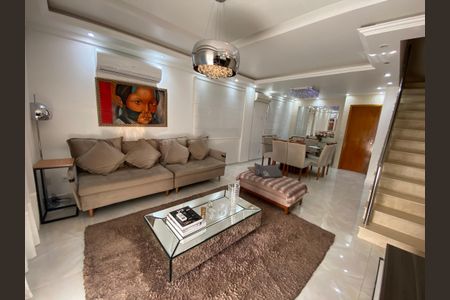 Casa à venda com 170m², 3 quartos e 3 vagasSala