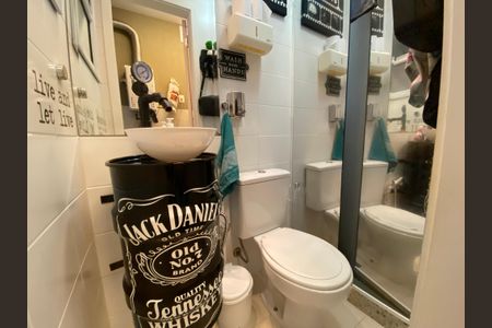 Casa à venda com 170m², 3 quartos e 3 vagasBanheiro Serviço