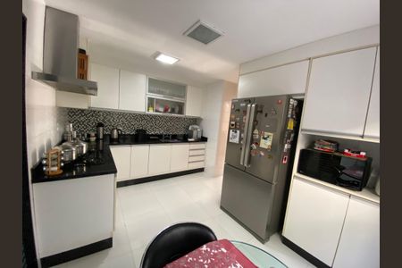 Casa à venda com 170m², 3 quartos e 3 vagasCozinha