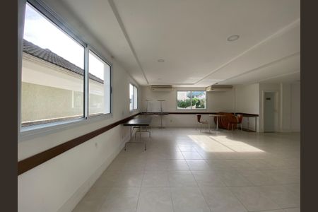 Casa à venda com 170m², 3 quartos e 3 vagasÁrea comum - Salão de festas