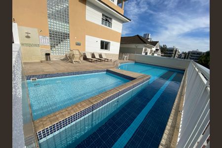Casa à venda com 170m², 3 quartos e 3 vagasÁrea comum - Piscina