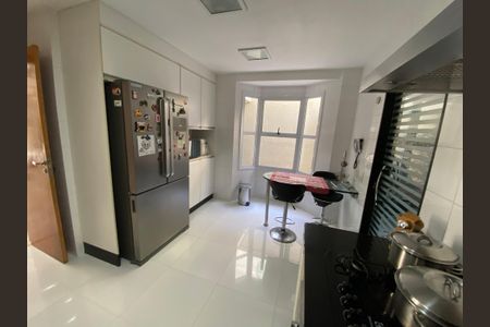 Casa à venda com 170m², 3 quartos e 3 vagasCozinha