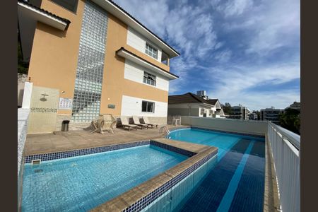 Casa à venda com 170m², 3 quartos e 3 vagasÁrea comum - Piscina