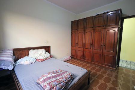 Casa para alugar com 320m², 4 quartos e 2 vagas Casa para alugar com 320m², 4 quartos e 2 vagasQuarto