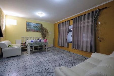 Casa para alugar com 320m², 4 quartos e 2 vagas Casa para alugar com 320m², 4 quartos e 2 vagasSala