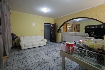Casa para alugar com 320m², 4 quartos e 2 vagas Casa para alugar com 320m², 4 quartos e 2 vagasSala