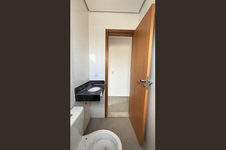 Apartamento à venda com 63m², 2 quartos e 1 vaga Apartamento à venda com 63m², 2 quartos e 1 vagaBanheiro Social