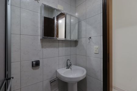 Apartamento à venda com 67m², 2 quartos e 2 vagasBanheiro Social