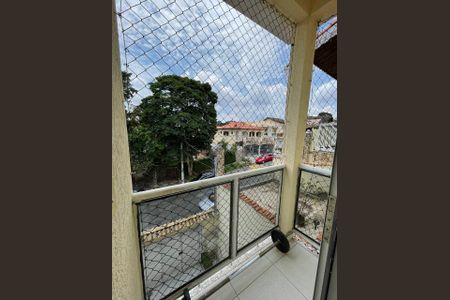 Casa à venda com 100m², 3 quartos e 2 vagas Casa à venda com 100m², 3 quartos e 2 vagasVaranda