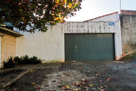 Casa à venda com 3825m², 3 quartos e 6 vagasFachada