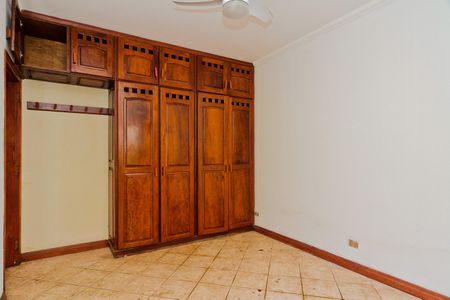 Casa à venda com 3825m², 3 quartos e 6 vagasQuarto 1