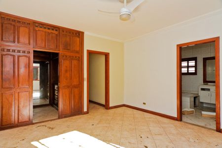 Casa à venda com 3825m², 3 quartos e 6 vagasSuíte