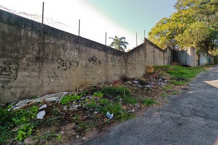 Casa à venda com 3825m², 3 quartos e 6 vagasFachada