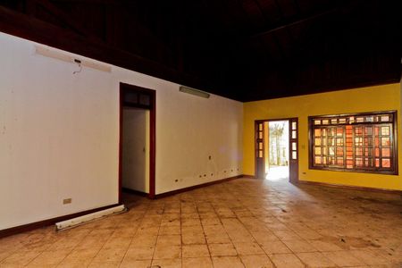 Casa à venda com 3825m², 3 quartos e 6 vagasSala