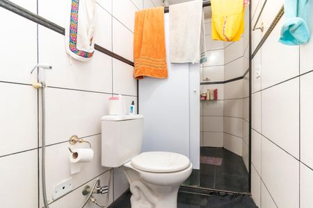 Casa à venda com 180m², 3 quartos e 3 vagasBanheiro da Suíte