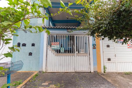 Casa à venda com 180m², 3 quartos e 3 vagasFachada