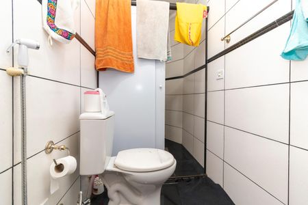 Casa à venda com 180m², 3 quartos e 3 vagasBanheiro da Suíte