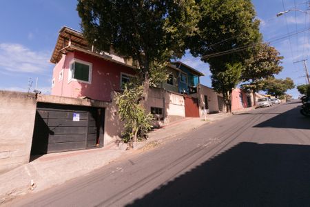 Casa à venda com 200m², 3 quartos e 3 vagasFachada