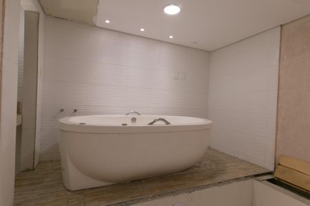 Casa à venda com 200m², 3 quartos e 3 vagasPorão