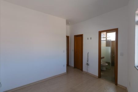 Casa à venda com 200m², 3 quartos e 3 vagasSuíte