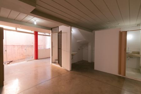 Casa à venda com 200m², 3 quartos e 3 vagasPorão