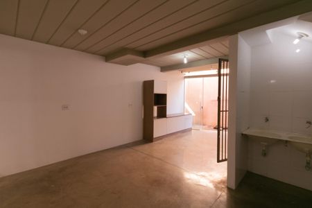 Casa à venda com 200m², 3 quartos e 3 vagasPorão