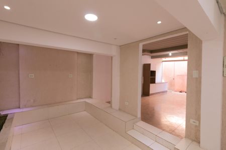 Casa à venda com 200m², 3 quartos e 3 vagasPorão
