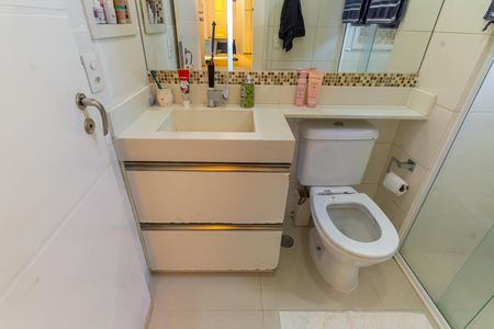 Apartamento para alugar com 100m², 2 quartos e 2 vagas Apartamento para alugar com 100m², 2 quartos e 2 vagasBanheiro da Suíte