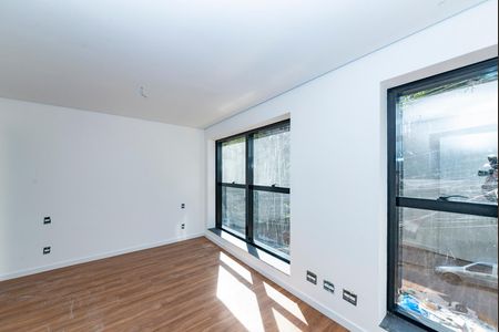 Apartamento à venda com 76m², 2 quartos e 2 vagasSuíte 1